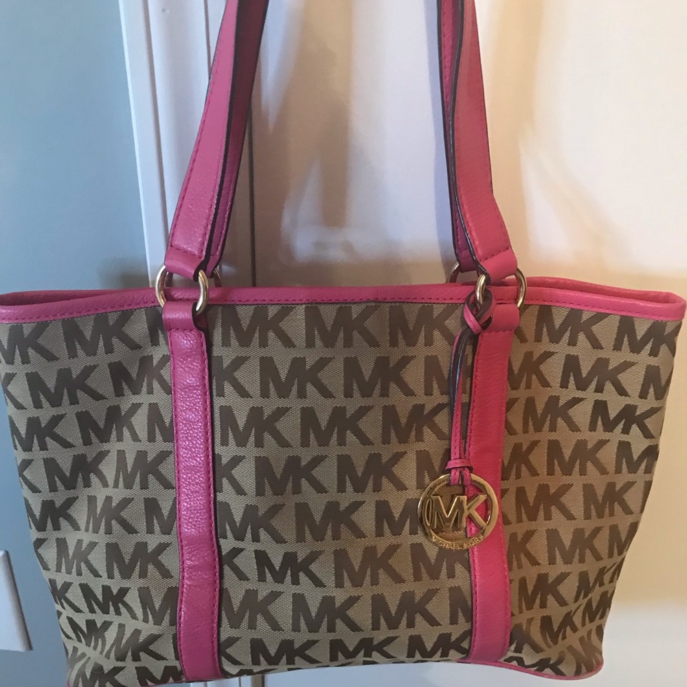 Michael Kors Jet Set Tote